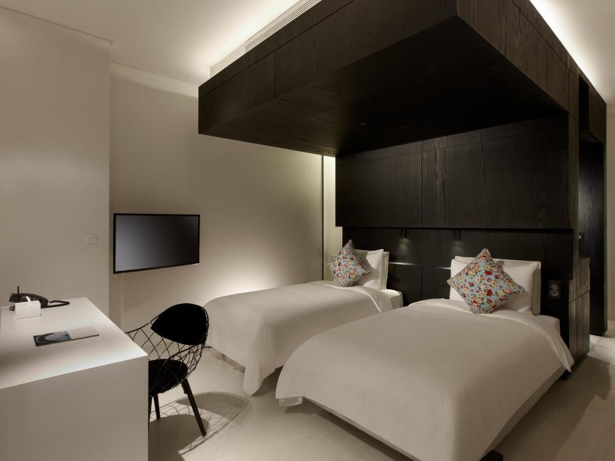 เดอะ เพลซ ไท่หนาน Hotel ไถหนาน ภายนอก รูปภาพ