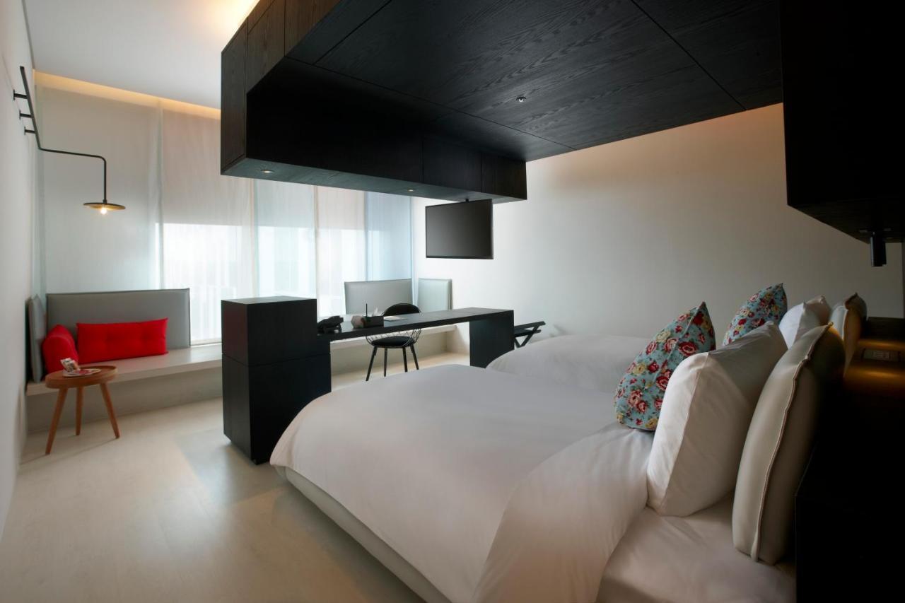 เดอะ เพลซ ไท่หนาน Hotel ไถหนาน ภายนอก รูปภาพ